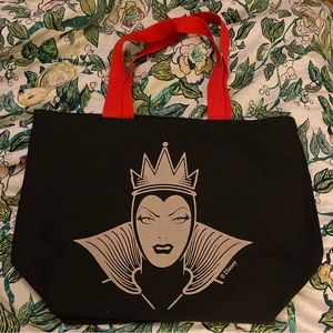 Besamé Cosmetics Limited Edition Villains Tote. D23 Exclusive The Evil Queen